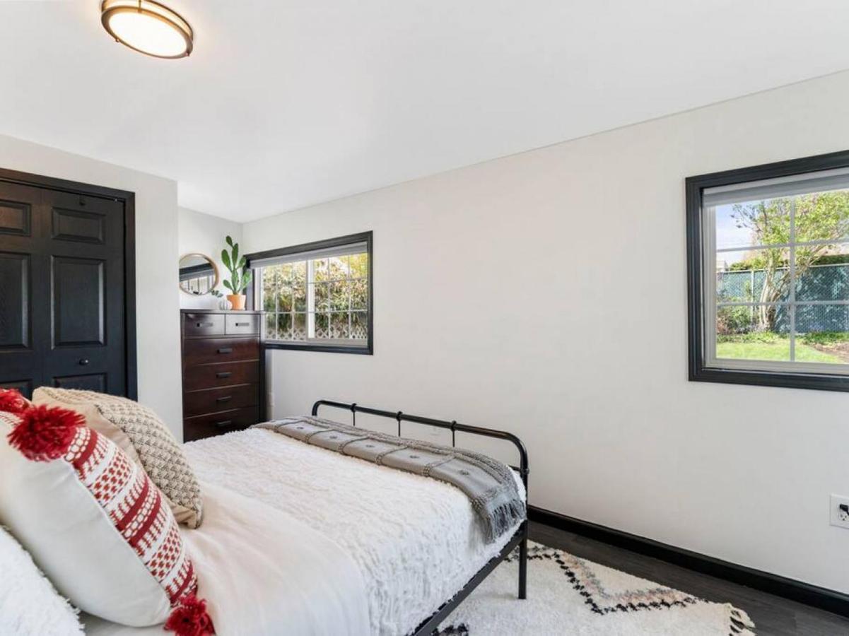 Picture Perfect Bungalow In The Heart Of Dt Vancouver Exteriér fotografie