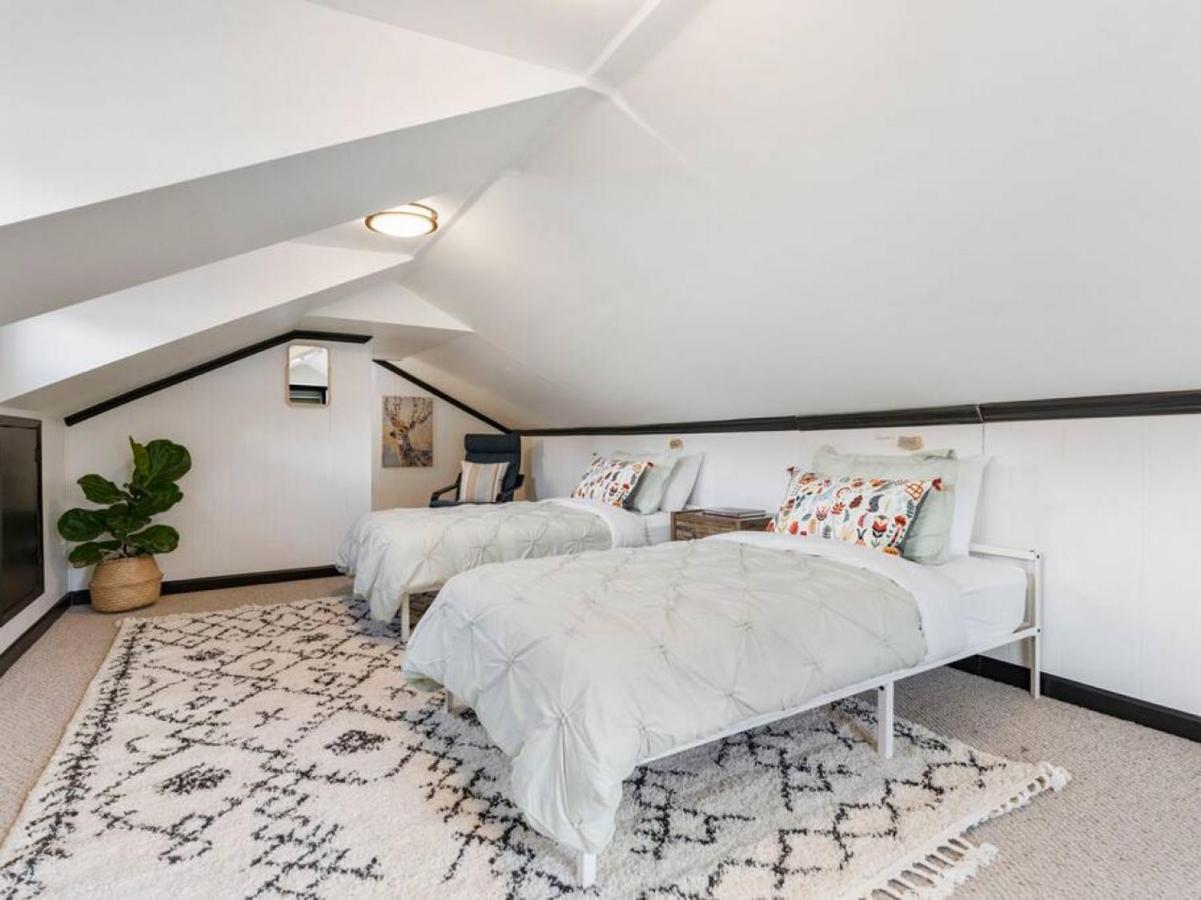 Picture Perfect Bungalow In The Heart Of Dt Vancouver Exteriér fotografie