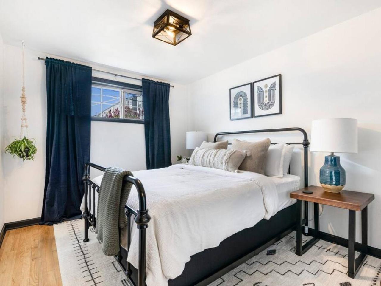 Picture Perfect Bungalow In The Heart Of Dt Vancouver Exteriér fotografie